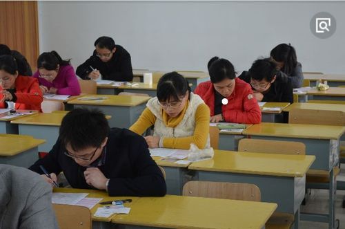 管家婆免费版和高考考场外统一动作与高考考场外的场景